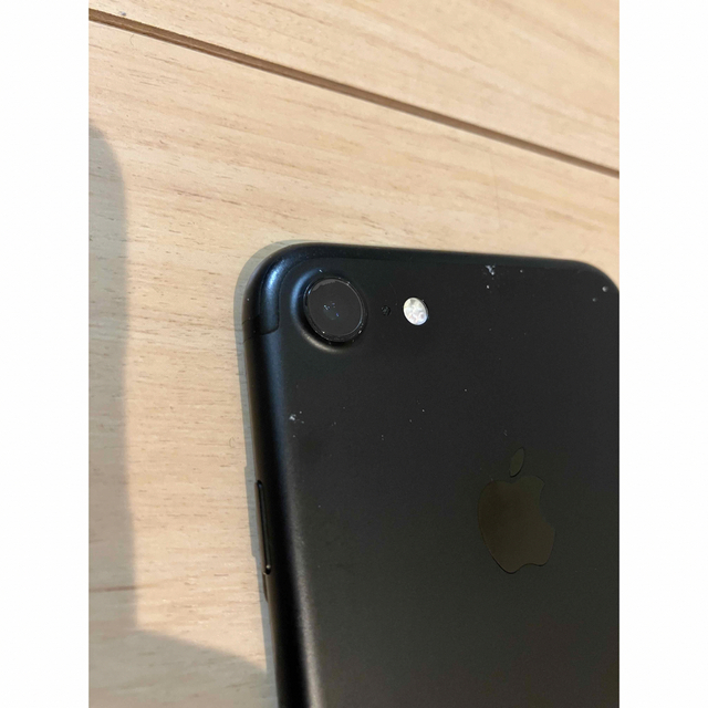 iPhone(アイフォーン)の【中古美品】iPhone7 32G BLACK 初期化済み スマホ/家電/カメラのスマートフォン/携帯電話(スマートフォン本体)の商品写真