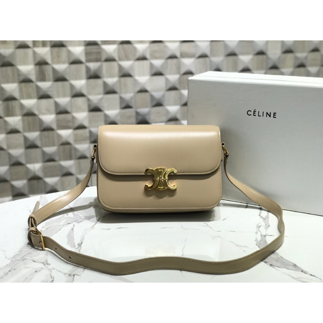 100%本物保証! celine - 新品未使用 CELINE トリオンフ ミディアム