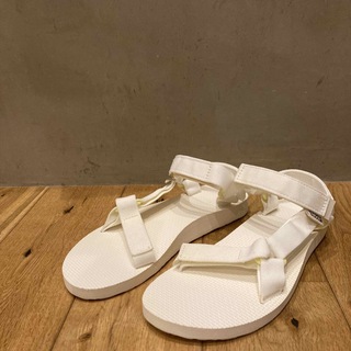 テバ(Teva)の新品送料込み　テバ　Teva サンダル　ホワイト　25cm(サンダル)