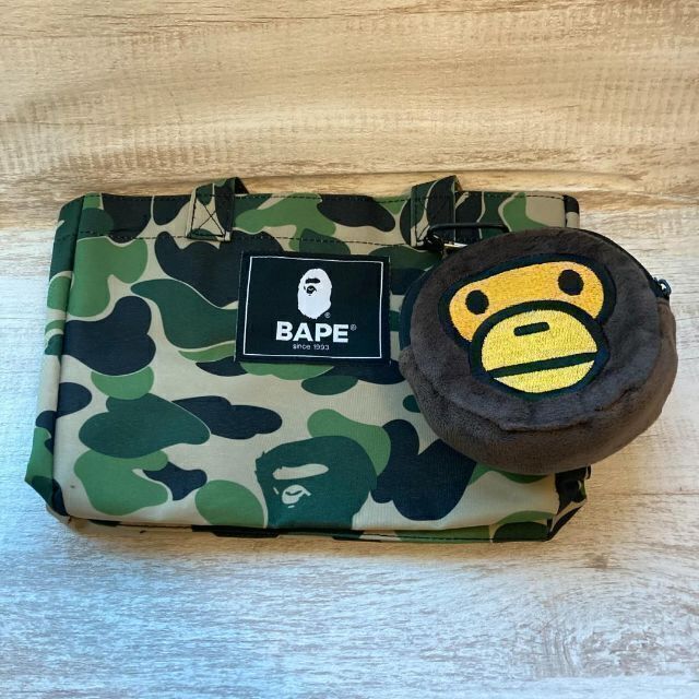 A BATHING APE(アベイシングエイプ)の【新品未使用】A BATHING APE ショッピングバッグ & エコバッグ レディースのバッグ(トートバッグ)の商品写真