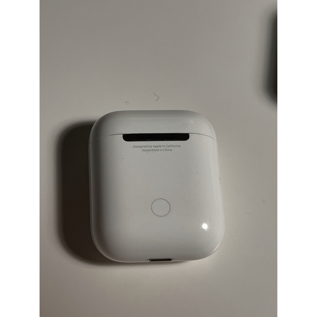 Apple(アップル)の AirPods  スマホ/家電/カメラのオーディオ機器(ヘッドフォン/イヤフォン)の商品写真