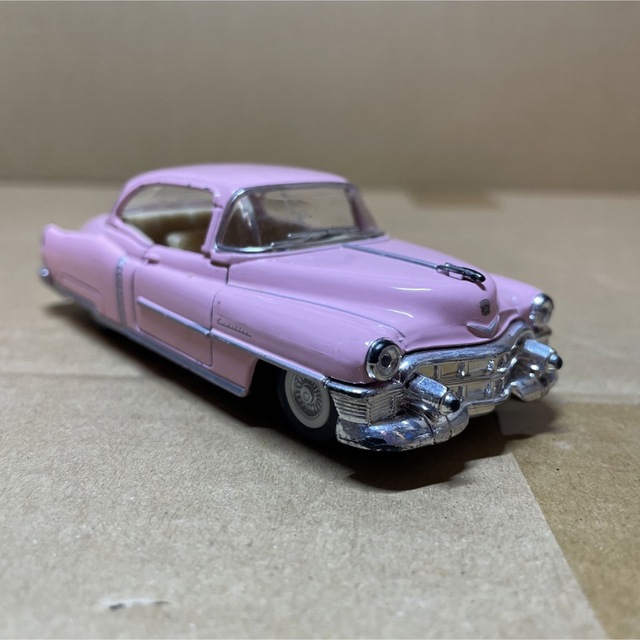 Cadillac(キャデラック)のKiNSMART 1/43 キャデラック　シリーズ62 プルバック　ミニカー  エンタメ/ホビーのおもちゃ/ぬいぐるみ(ミニカー)の商品写真