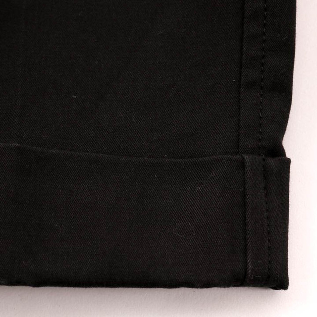 LAUTREAMONT(ロートレアモン)のロートレアモン テーパードパンツ 無地 ロングパンツ ボトムス 日本製 ストレッチ レディース 36サイズ ブラック LAUTREAMONT レディースのパンツ(その他)の商品写真