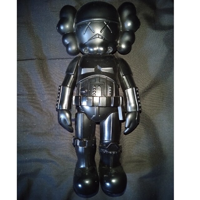 KAWS × STAR WARS ダース・ベイダー MEDICOM TOY