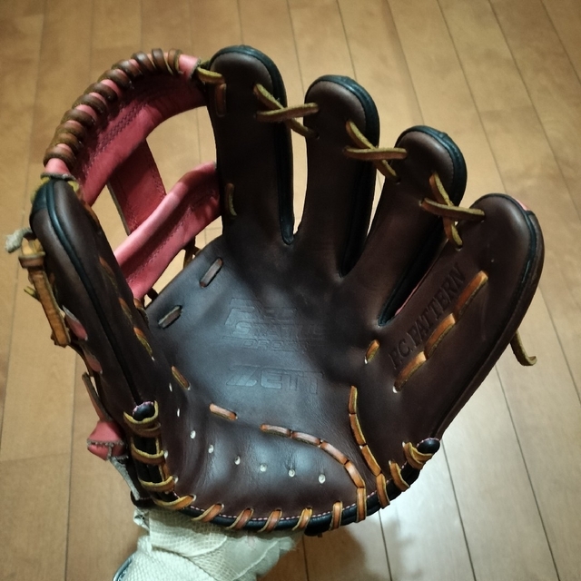 ZETT(ゼット)のゼット プロステイタス 軟式 内野手用グローブ 今宮型 限定カラー スポーツ/アウトドアの野球(グローブ)の商品写真