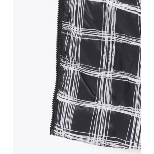 DESIGUAL(デシグアル)の新品✨タグ付き♪ 定価19,900円　デシグアル　ポータブルジャケット✨　 レディースのジャケット/アウター(その他)の商品写真