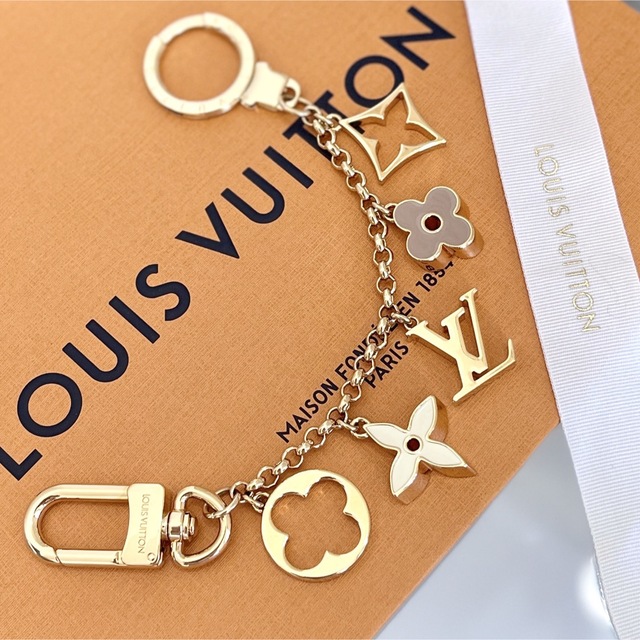 LOUIS VUITTON - 【未使用品】バッグ チャーム・チェーン フルール