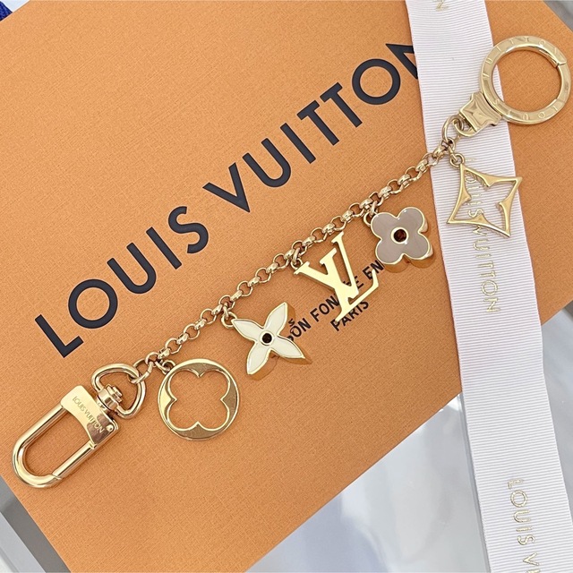 LOUIS VUITTON - 【未使用品】バッグ チャーム・チェーン フルール