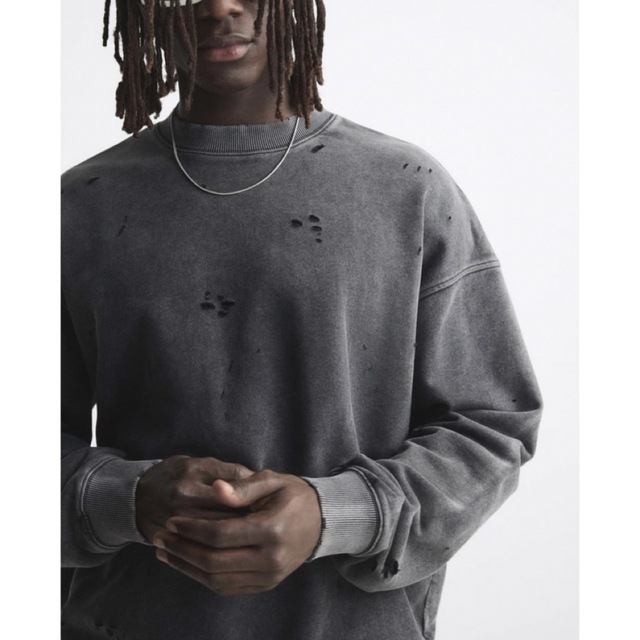 ZARA(ザラ)のZARA ダメージスウェット L-XL 完売品 メンズのトップス(スウェット)の商品写真