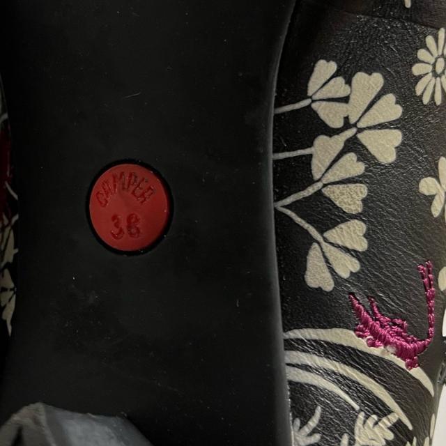 CAMPER(カンペール)のカンペール パンプス 38 レディース - 刺繍 レディースの靴/シューズ(ハイヒール/パンプス)の商品写真