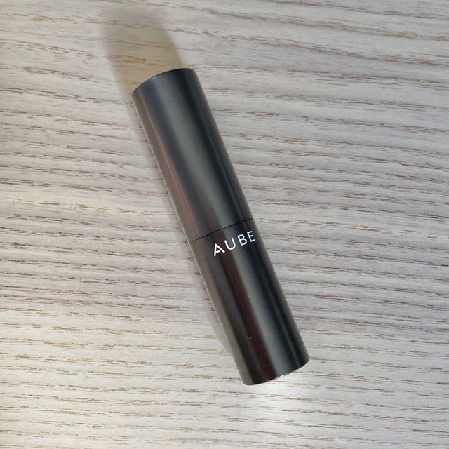AUBE(オーブ)のAUBE オーブ　タイムレスカラーリップ　01  ブラウンレッド コスメ/美容のベースメイク/化粧品(口紅)の商品写真