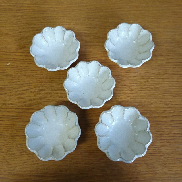 美濃焼 リンカ(輪花) 白練　8ボール5枚セット カネコ小兵製陶所