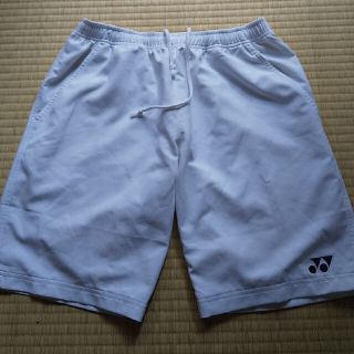 ヨネックス(YONEX)のヨネックス　ハーフパンツ　白　メンズ　M(バドミントン)