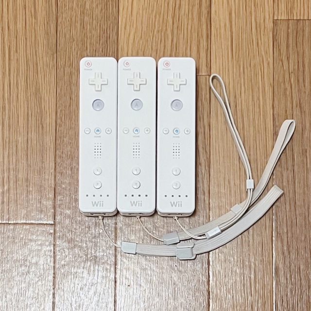 Wii U(ウィーユー)のWii U 本体セット 32GB エンタメ/ホビーのゲームソフト/ゲーム機本体(家庭用ゲーム機本体)の商品写真