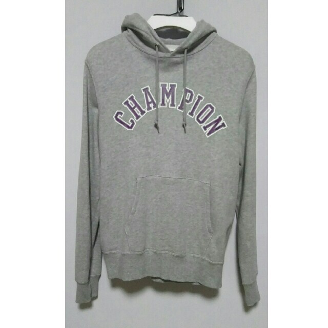 Champion(チャンピオン)のChampion　スウェットパーカー　Mサイズ メンズのトップス(パーカー)の商品写真