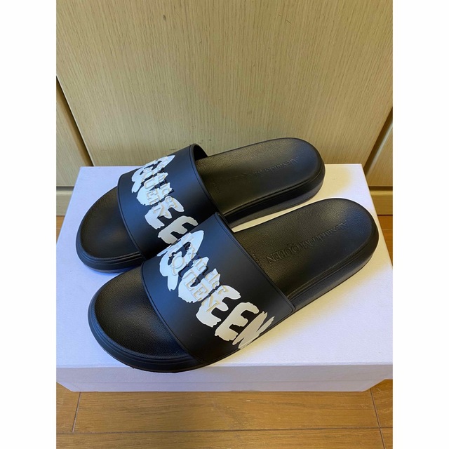 Alexander McQueen(アレキサンダーマックイーン)の正規新品 アレキサンダーマックイーン ロゴ サンダル メンズの靴/シューズ(スニーカー)の商品写真