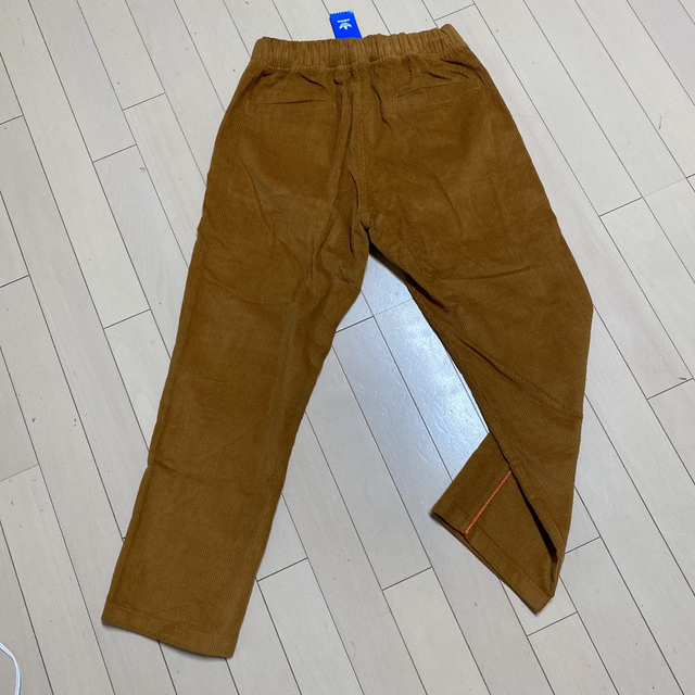新品!アディダスオリジナルスコーデュロイパンツ adidas originals