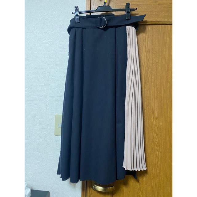 Mila Owen(ミラオーウェン)の[ミラオーウェン] レイヤード風プリーツスカート レディースのスカート(ロングスカート)の商品写真