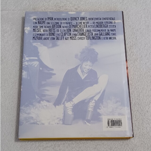 ナオミキャンベル写真集 エンタメ/ホビーの本(洋書)の商品写真