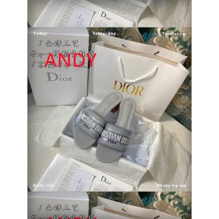 Christian Dior - 定番のヒールサンダルです119416の通販|ラクマ