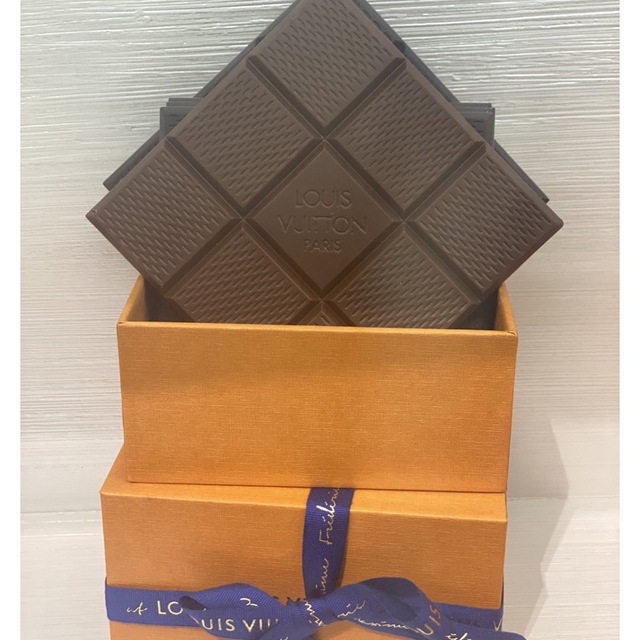 LOUIS VUITTON - ルイヴィトン チョコレート フランス限定の通販 LOUIS VUITTON - ルイヴィトン チョコレート フランス限定の通販