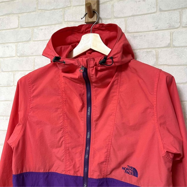 THE NORTH FACE(ザノースフェイス)の【大人気】ノースフェイス コンパクトジャケット レディースL 2トーンカラー レディースのジャケット/アウター(ナイロンジャケット)の商品写真