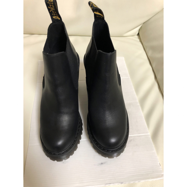 Dr.Martens(ドクターマーチン)のDr.Martens HURSTON UK3 黒 厚底 チェルシーほぼ新品未使用 レディースの靴/シューズ(ブーツ)の商品写真