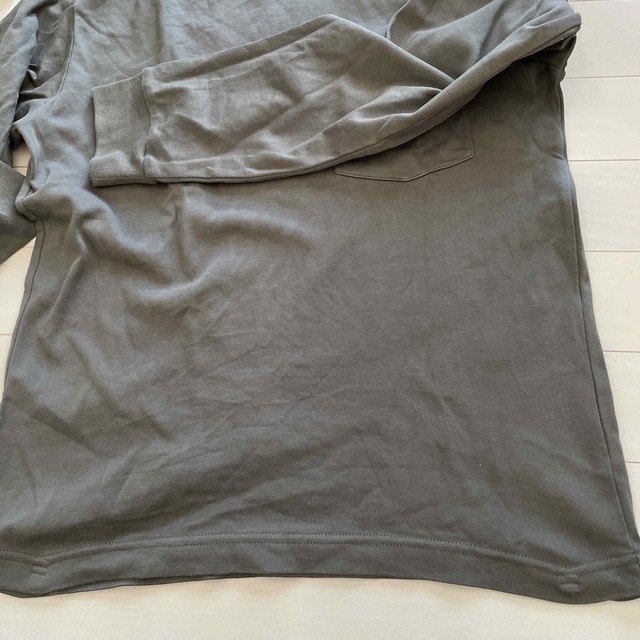UNIQLO(ユニクロ)のUNIQLO KIDS クルーネックTシャツ（長袖）160 キッズ/ベビー/マタニティのキッズ服女の子用(90cm~)(Tシャツ/カットソー)の商品写真