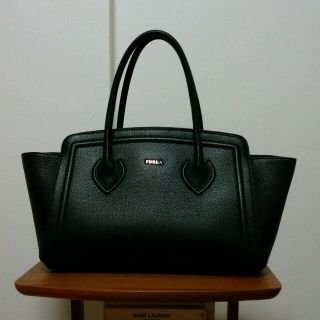 フルラ(Furla)のＦＵＲＬＡ　バッグ　美品(トートバッグ)