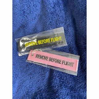 可愛い♡残り黒のみ！フライトタグ remove before flight(キーホルダー)