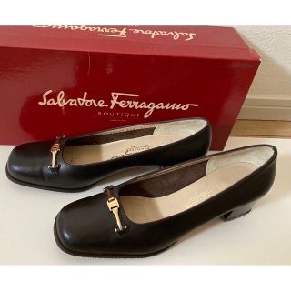 サルヴァトーレフェラガモ(Salvatore Ferragamo)のフェラガモ　パンプス　5 1/2C(ハイヒール/パンプス)