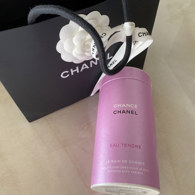 CHANEL(シャネル)のシャネル　バスタブレット　新品未使用 コスメ/美容のボディケア(入浴剤/バスソルト)の商品写真