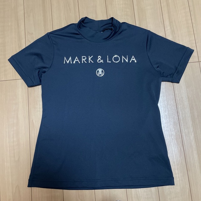 MARK&LONA(マークアンドロナ)のマークアンドロナ/MARK&LONA 2022年モデル　 モックネックTシャツ スポーツ/アウトドアのゴルフ(ウエア)の商品写真