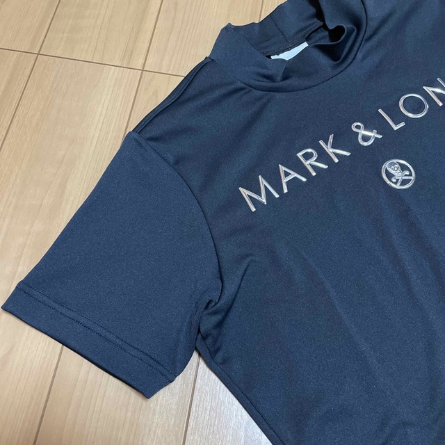 MARK&LONA(マークアンドロナ)のマークアンドロナ/MARK&LONA 2022年モデル　 モックネックTシャツ スポーツ/アウトドアのゴルフ(ウエア)の商品写真