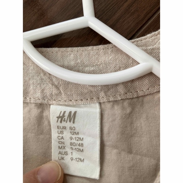 H&M(エイチアンドエム)のH&M フォーマルスーツ キッズ/ベビー/マタニティのベビー服(~85cm)(セレモニードレス/スーツ)の商品写真