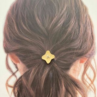 真鍮ポニーフック　ヘアゴム　ダイヤ　スクエア　四角いお花　ハンドメイド　卒入学式(ヘアアクセサリー)