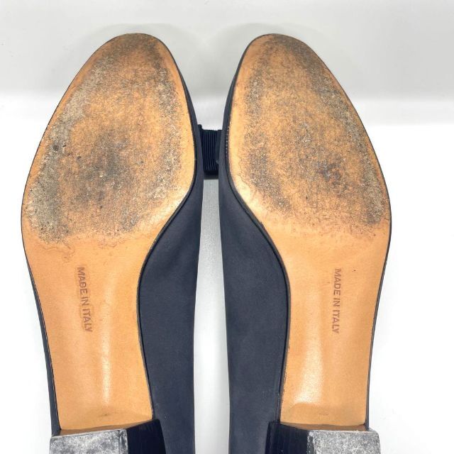 Salvatore Ferragamo(サルヴァトーレフェラガモ)のフェラガモ パンプス ネイビー サイズ表記6 1/2 (参考24cm相当) レディースの靴/シューズ(ハイヒール/パンプス)の商品写真