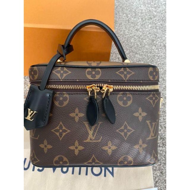 最安値 ○正規品LOUIS - VUITTON LOUIS VUITTONヴァニティ PM NV