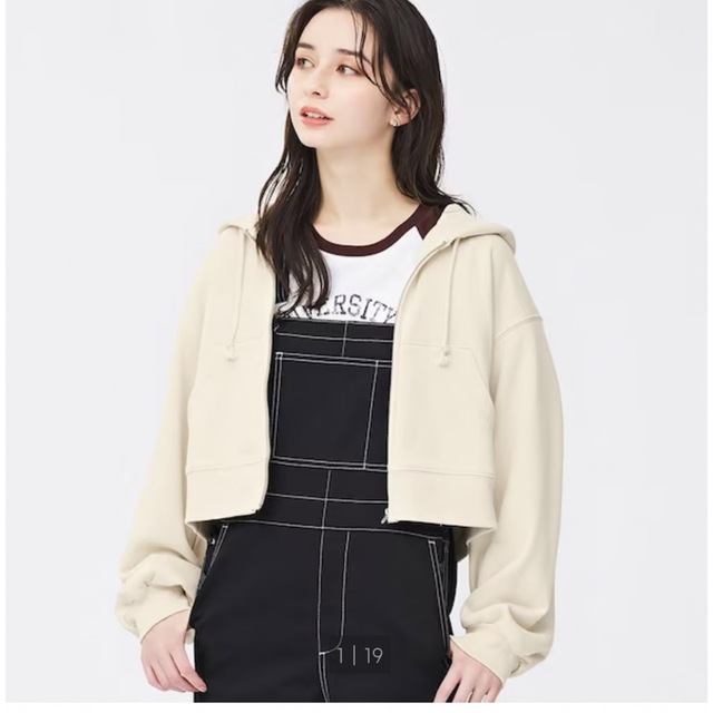 GU クロップドスウェットフルジップパーカー