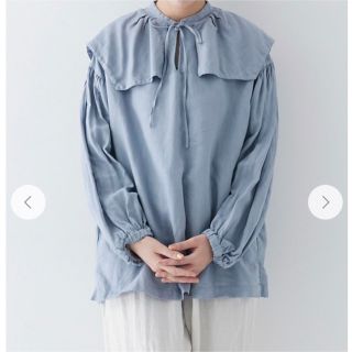 ネストローブ(nest Robe)の【美品】nestrobe リネン付け襟セーラーブラウス　ライトブルー(シャツ/ブラウス(長袖/七分))