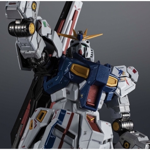 BANDAI(バンダイ)の超合金 RX-93ff νガンダム エンタメ/ホビーのおもちゃ/ぬいぐるみ(模型/プラモデル)の商品写真