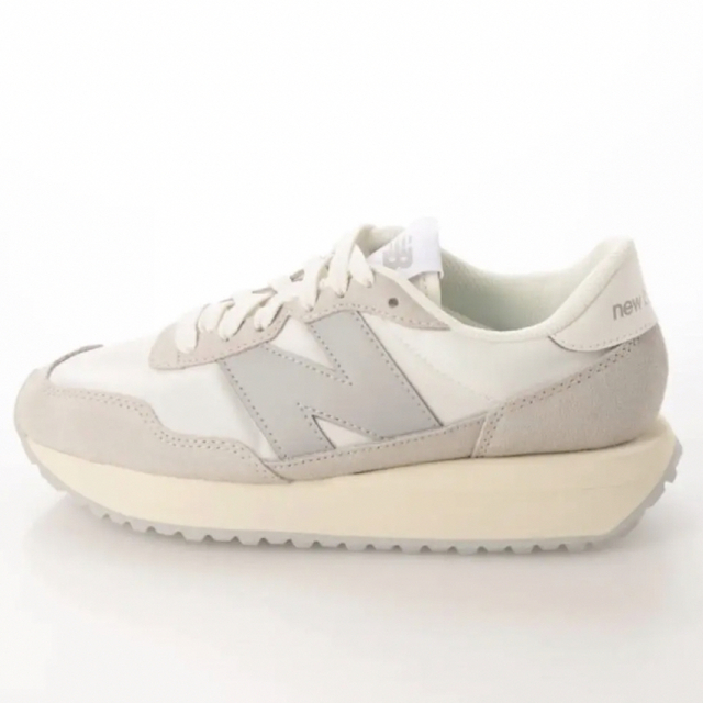 New Balance(ニューバランス)の新品　ニューバランス  WS237  JB1（WHITE レディースの靴/シューズ(スニーカー)の商品写真