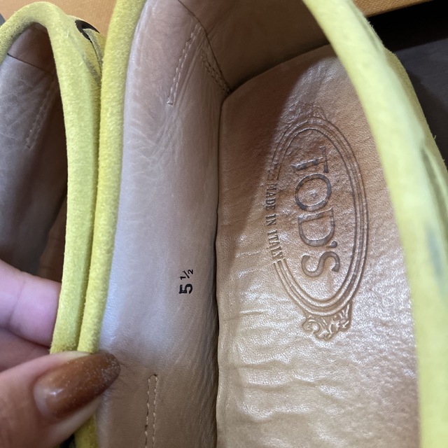 TOD'S(トッズ)の最終出品値下げ　本物中古　TOD'S スウェード　モカシン　サイズ5 1/2 メンズの靴/シューズ(スリッポン/モカシン)の商品写真