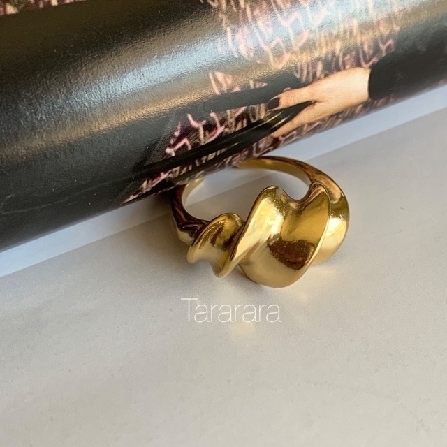 ●stainless クロワッサン cuff ring●金属アレルギー対応 レディースのアクセサリー(リング(指輪))の商品写真