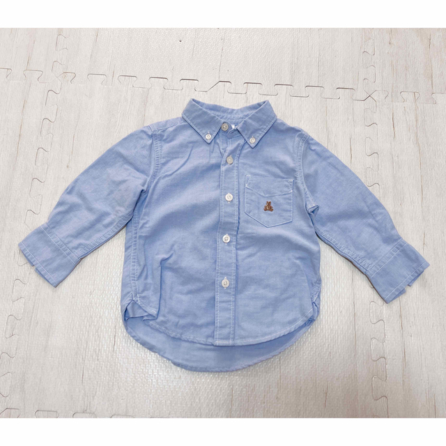 babyGAP(ベビーギャップ)の2枚セット キッズボタンダウンシャツ 80センチ　 キッズ/ベビー/マタニティのベビー服(~85cm)(シャツ/カットソー)の商品写真