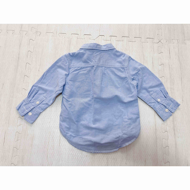 babyGAP(ベビーギャップ)の2枚セット キッズボタンダウンシャツ 80センチ　 キッズ/ベビー/マタニティのベビー服(~85cm)(シャツ/カットソー)の商品写真