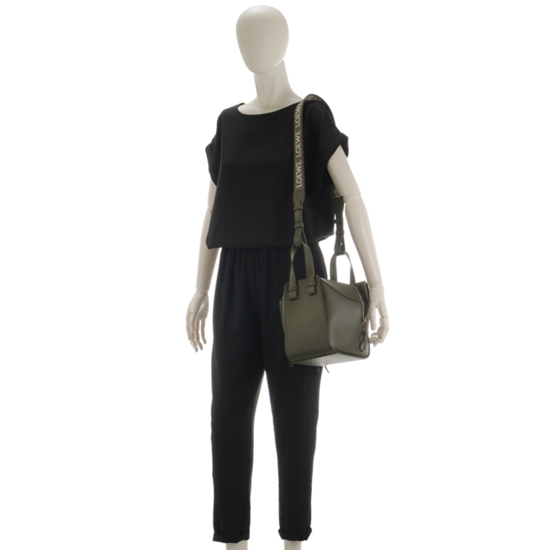 LOEWE - ロエベ LOEWE ショルダーバッグ HAMMOCK コンパクト LOEWE - ロエベ LOEWE ショルダーバッグ HAMMOCK コンパクト