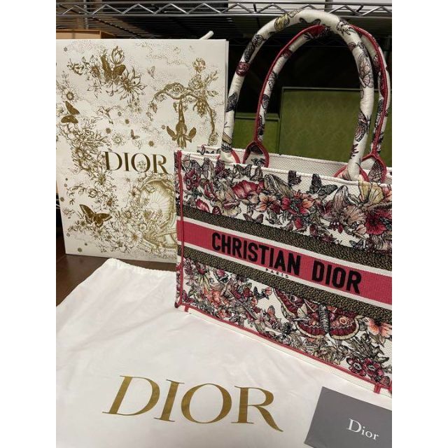 【​限​定​販​売​】 Christian Dior - 10/30までクリスチャンディオール　トート　新品未使用 ハンドバッグ