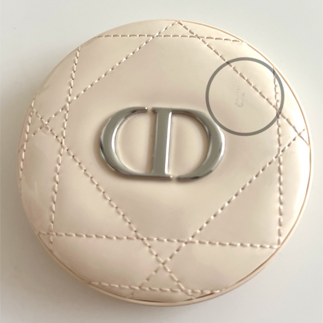 Christian Dior(クリスチャンディオール)のディオールスキン フォーエヴァー クチュール ルミナイザー 06 コーラルグロウ コスメ/美容のベースメイク/化粧品(フェイスカラー)の商品写真