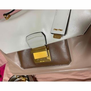 ミュウミュウ(miumiu)のミュウミュウ　ツーウェイバック☆カバン✨ボストン　未使用美品(ショルダーバッグ)